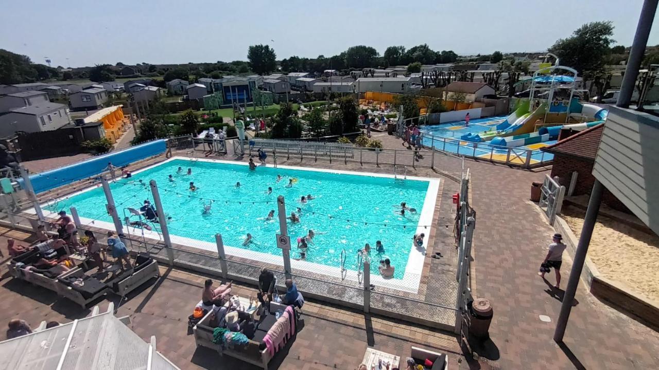 Hotel Olympic Holiday Caravan à Selsey Extérieur photo